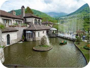 箱根ガラスの森美術館